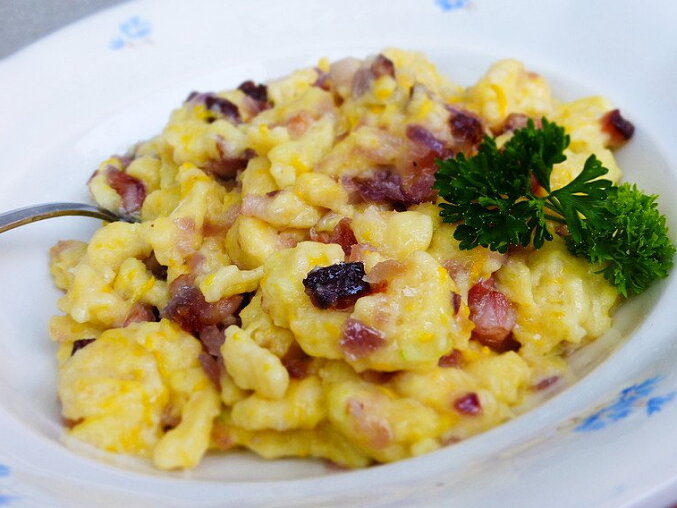 Cuketové halušky s uzeným bůčkem