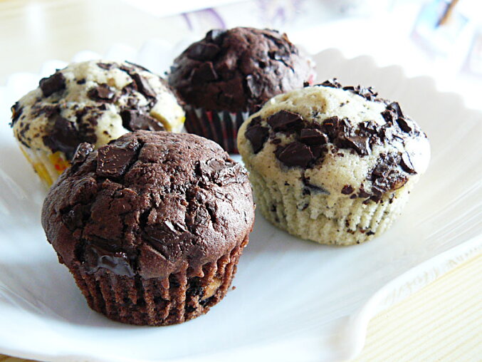 Muffiny s kousky hořké čokolády